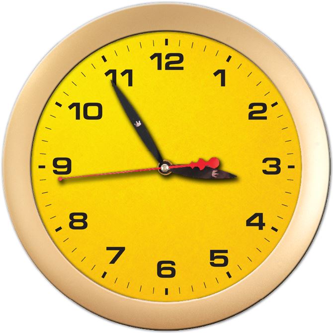 Часы настенные Желтый фон