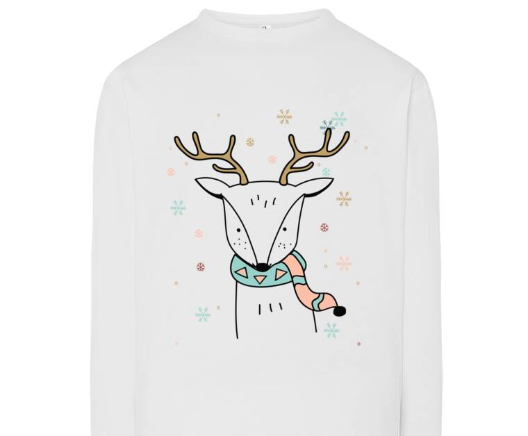 Лонгсливы Reindeer in snowflakes