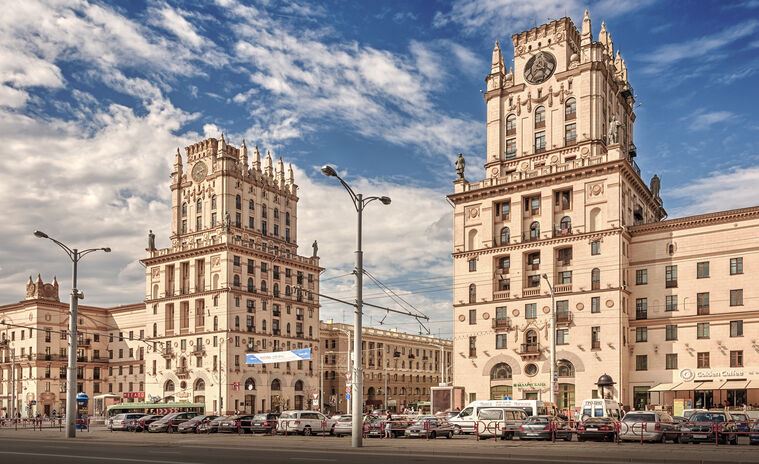 Купить и печать на заказ Картины Ворота Минска на Привокзальной площади