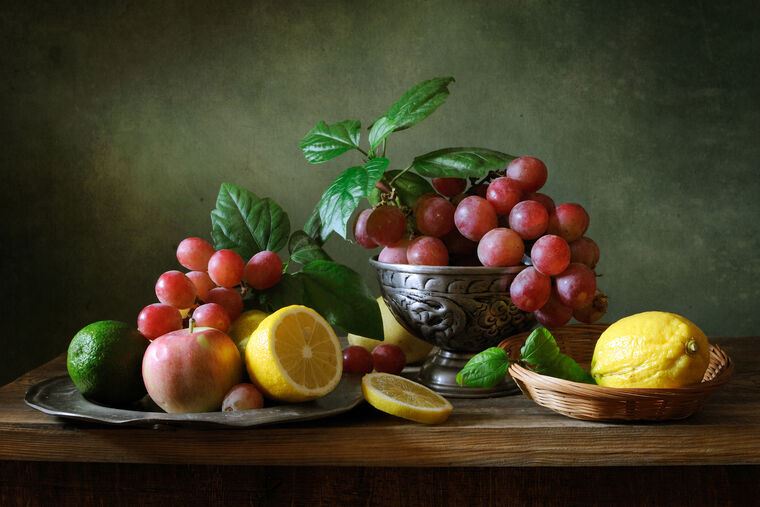 Купить и печать на заказ Картины Натюрморт с вазой с фруктами