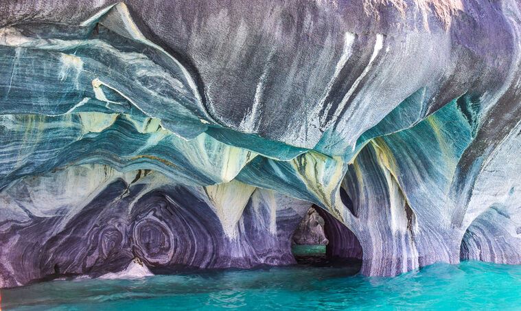 Купить и печать на заказ Репродукции картин Голубые цвета мраморных пещер в Патагонии, Чили