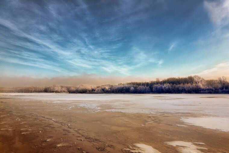 Купить и печать на заказ Репродукции картин Замерзшее озеро, Беларусь