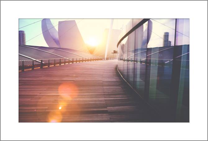 Купить и печать на заказ Картины, фото с паспарту Современный небоскреб