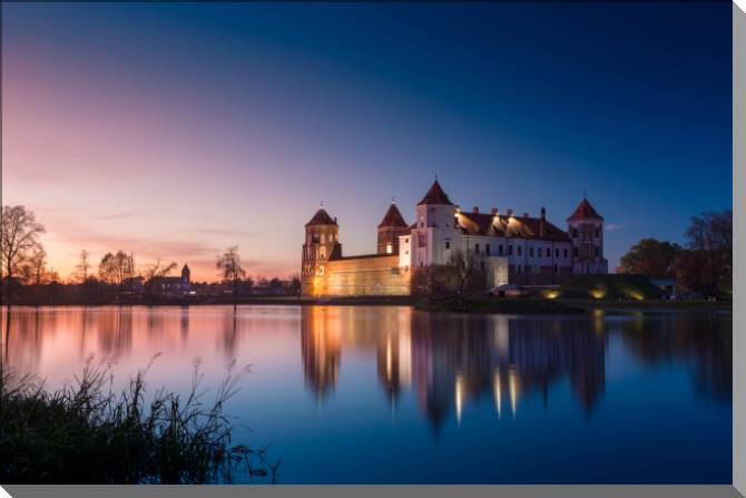Купить и печать на заказ Картины на пластике, пеноркартоне Мирский замок ночью