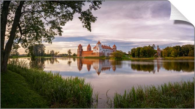 Купить и печать на заказ Картины на холсте Мирский замок панорама