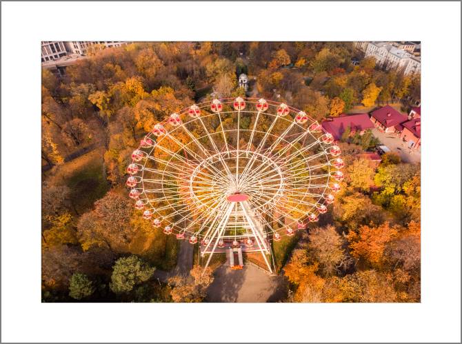 Купить и печать на заказ Картины, фото с паспарту Колесо обозрения в Минск, парк Горького