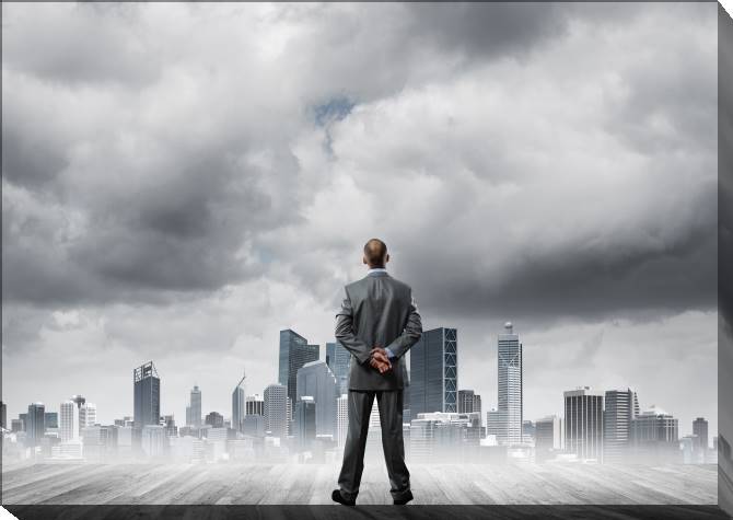 Купить и печать на заказ Картины на холсте Бизнесмен на фоне города