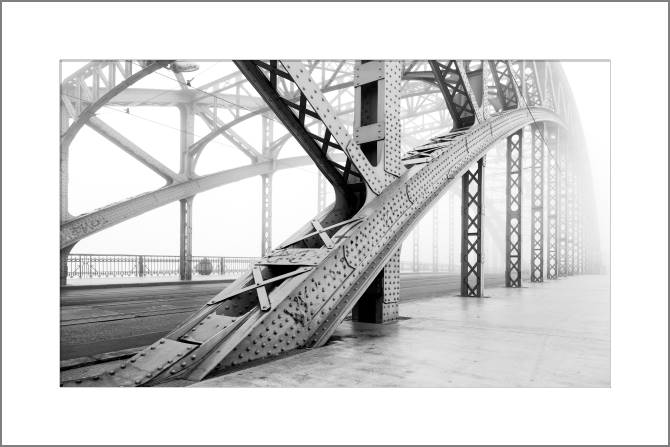 Купить и печать на заказ Картины, фото с паспарту Мост в Кракове