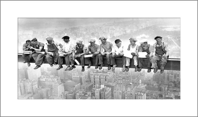 Купить и печать на заказ Картины, фото с паспарту Обед на небоскрёбе