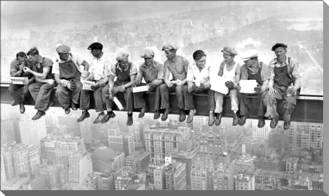 Купить и печать на заказ Картины на пластике, пеноркартоне Обед на небоскрёбе