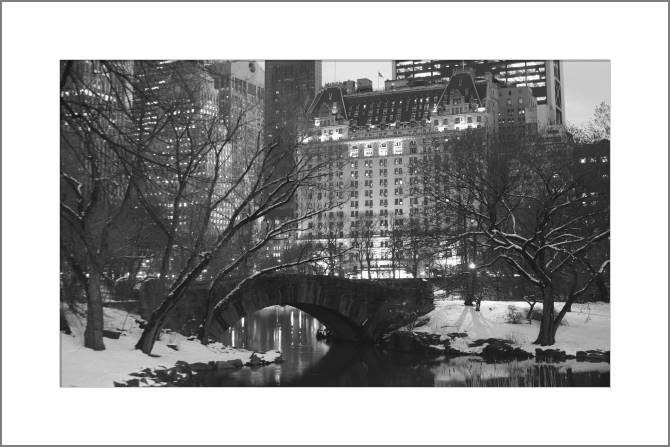 Купить и печать на заказ Картины, фото с паспарту Отель Плаза