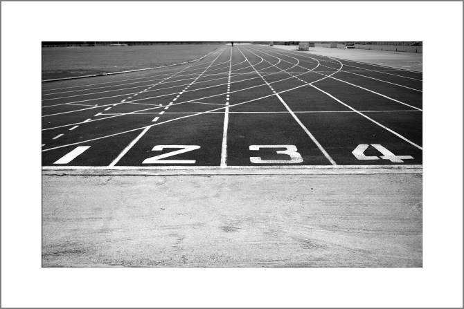 Картины, фото с паспарту The sports track