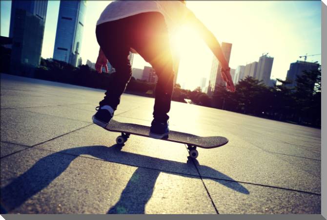 Купить и печать на заказ Картины на пластике, пеноркартоне Скейтер