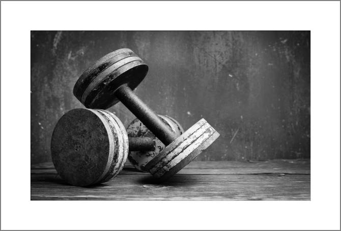 Картины, фото с паспарту Dumbbells