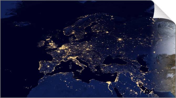 Купить и печать на заказ Картины на холсте Европа — вид с космоса