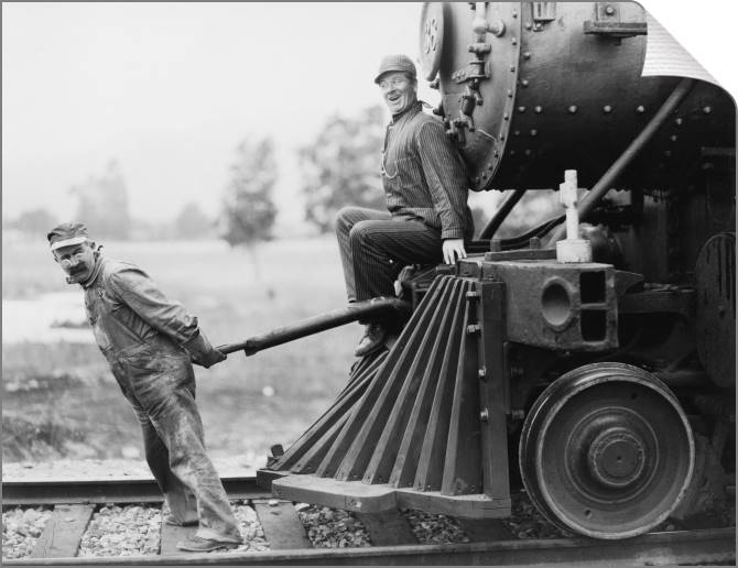 Купить и печать на заказ Картины на холсте Инженеры и поезд