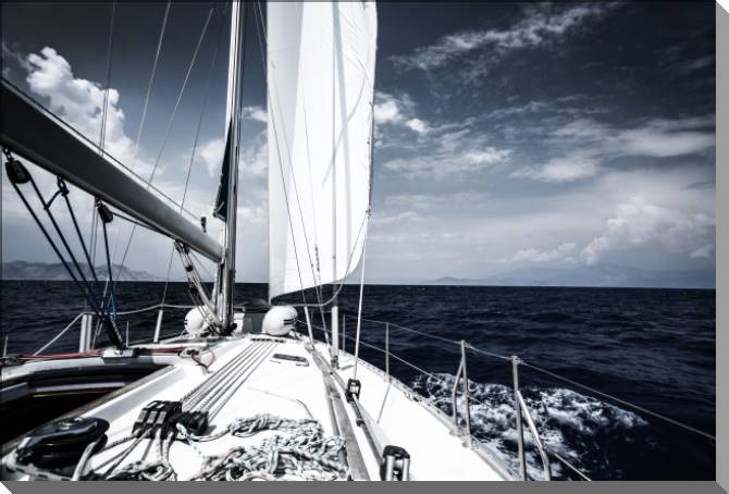 Купить и печать на заказ Картины на пластике, пеноркартоне Парусник в море вечером