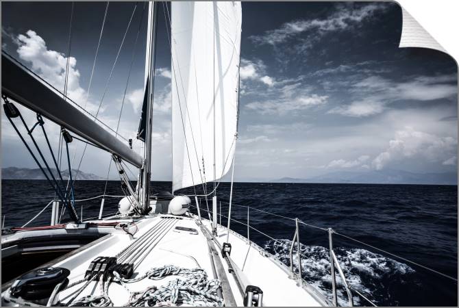 Купить и печать на заказ Картины на холсте Парусник в море вечером