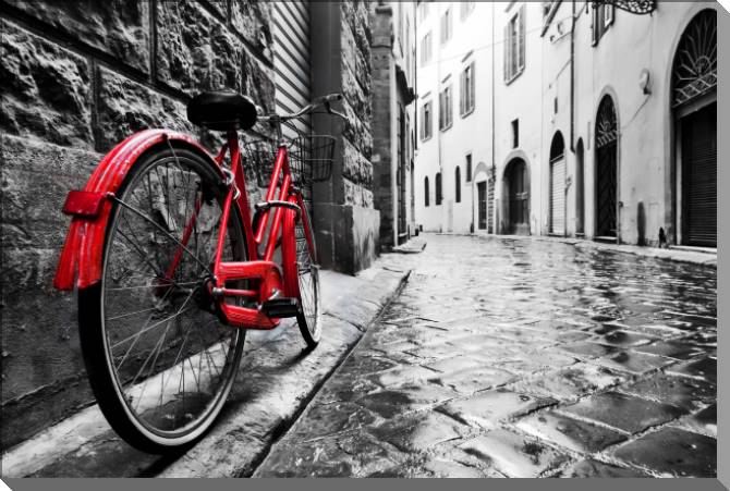 Купить и печать на заказ Картины на пластике, пеноркартоне Красный велосипед на улице в старом городе