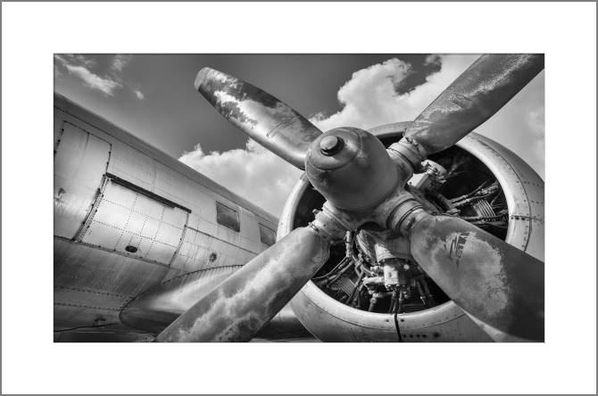 Картины, фото с паспарту Aircraft black &amp; white photo