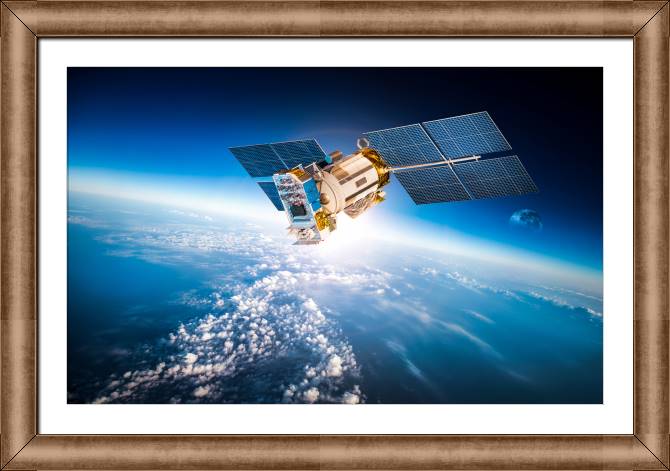 Купить и печать на заказ Картины в рамке, багете Искусственный спутник Земли