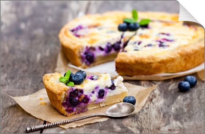 Купить и печать на заказ Картины на холсте Чизкейк с черникой и мятой