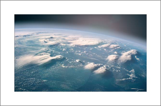 Купить и печать на заказ Картины, фото с паспарту Земля и облака из космоса