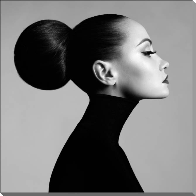 Картины на пластике, пеноркартоне Black and white portrait of girl