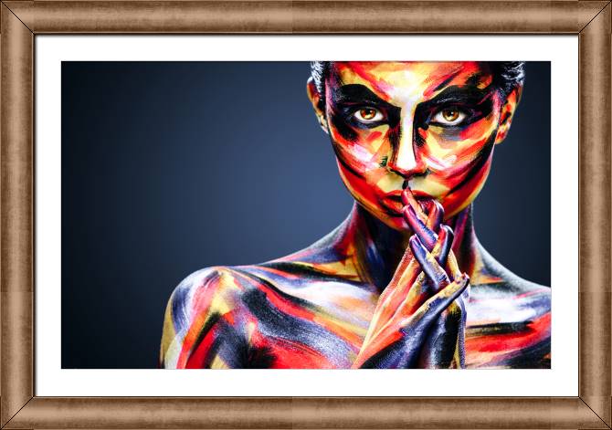 Купить и печать на заказ Картины в рамке, багете Яркий боди арт