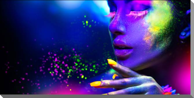 Картины на пластике, пеноркартоне The girl in the neon light