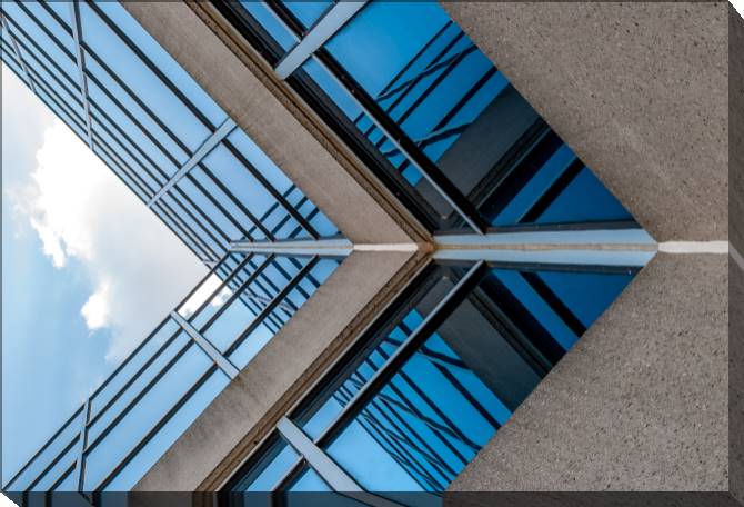 Картины на холсте The building of glass and concrete