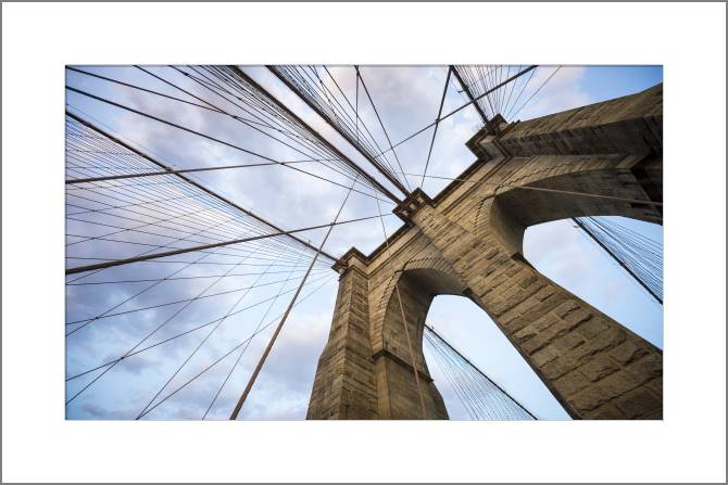 Купить и печать на заказ Картины, фото с паспарту Элемент Бруклинского  моста