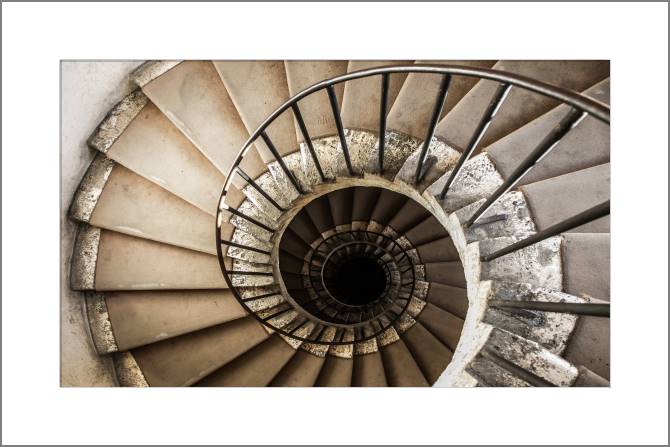 Paintings, photos from Passepartout Vinicola stairs of a historic building