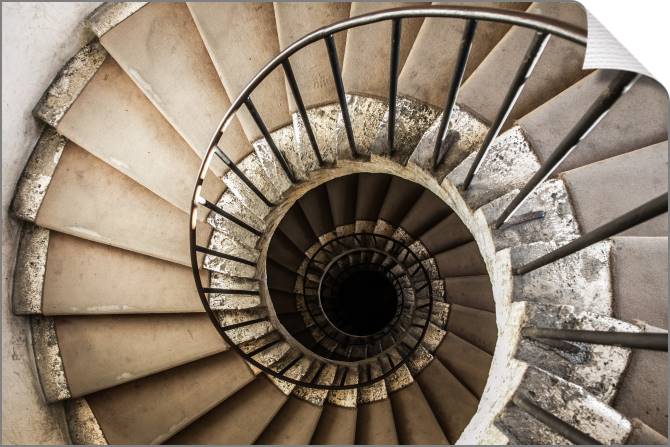 Купить и печать на заказ Картины на холсте Винитовая лестница исторического здания