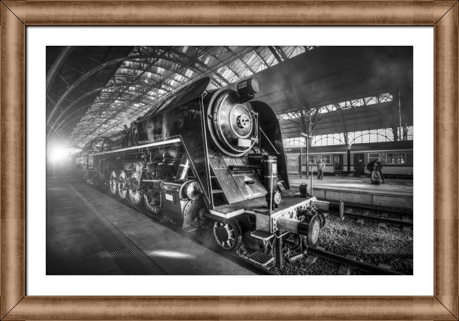 Купить и печать на заказ Картины в рамке, багете Паровоз черно-белое фото