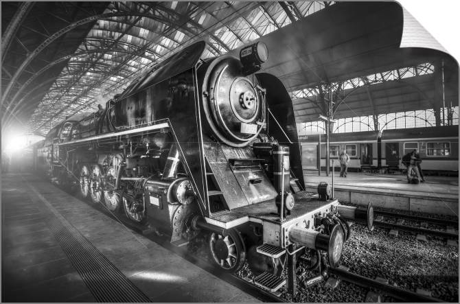 Купить и печать на заказ Картины на холсте Паровоз черно-белое фото