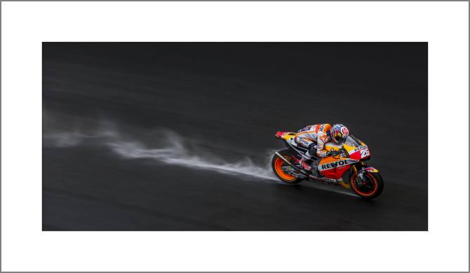 Картины, фото с паспарту Racer