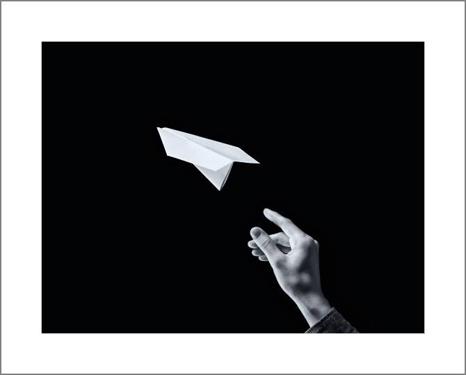 Paintings, photos from Passepartout Hand and airplane