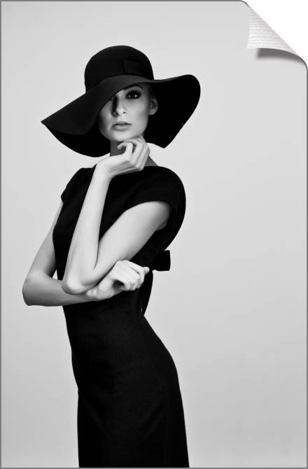 Купить и печать на заказ Картины на холсте Девушка в шляпе черно-белое фото