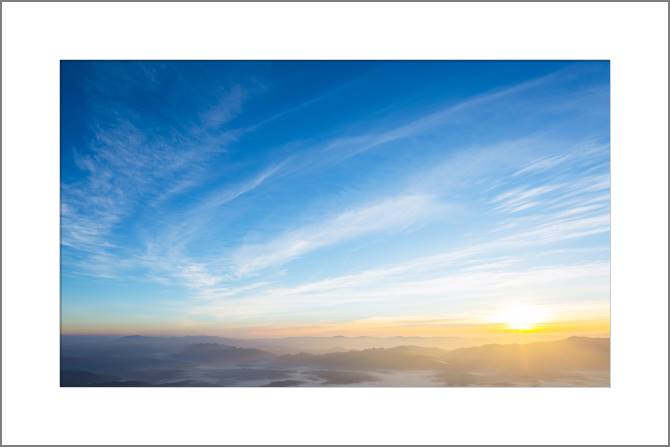 Купить и печать на заказ Картины, фото с паспарту Закат с солнечными лучами