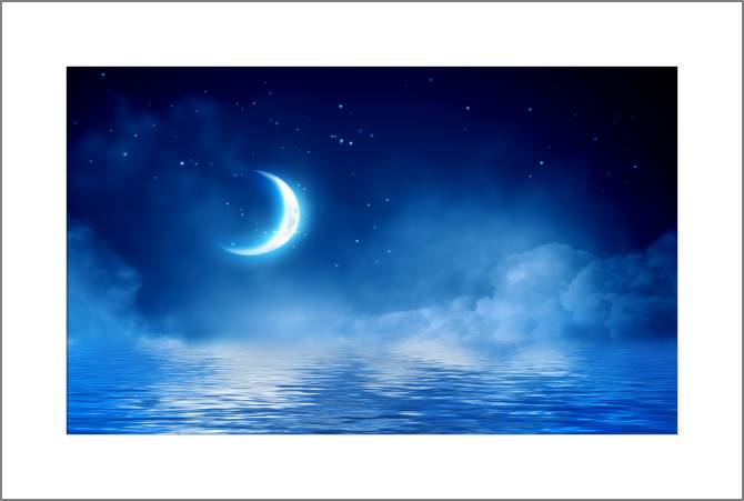 Купить и печать на заказ Картины, фото с паспарту Месяц над водой