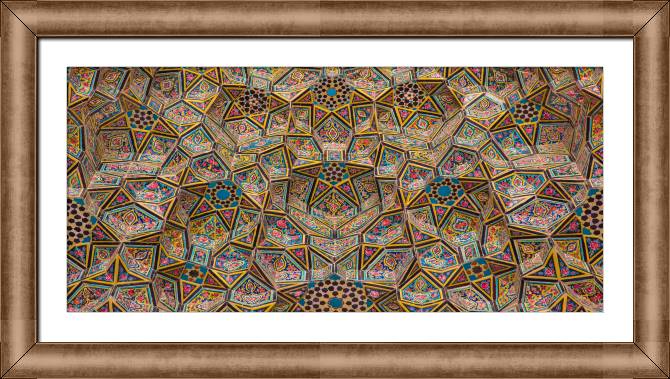 Картины в рамке, багете The ceiling