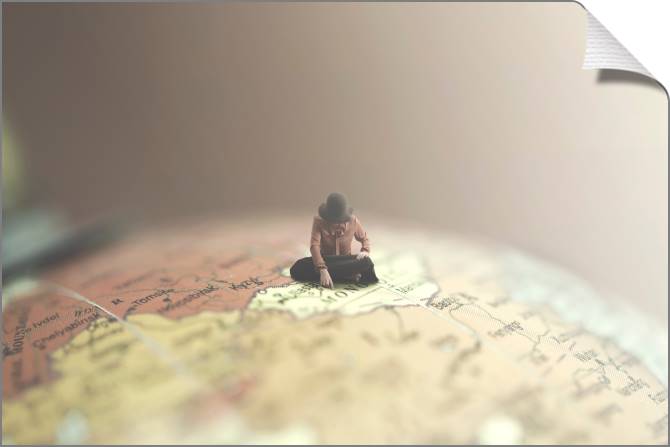 Купить и печать на заказ Картины на холсте Путешественница