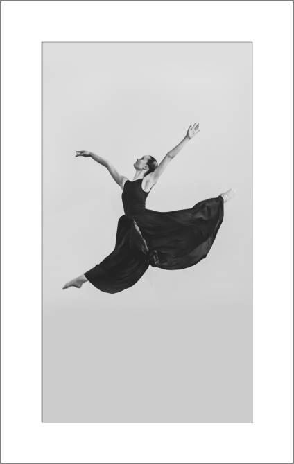 Купить и печать на заказ Картины, фото с паспарту Полет танца