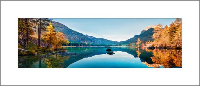 Картины, фото с паспарту Autumn panorama of the lake Hintersee