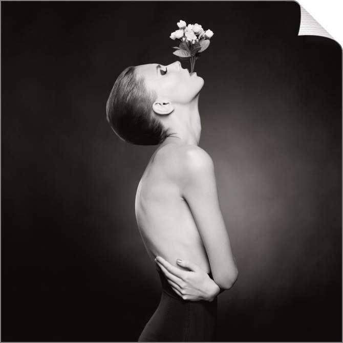 Купить и печать на заказ Картины на холсте Арт фотография девушки с цветком