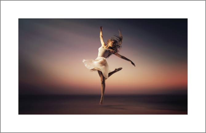 Paintings, photos from Passepartout Dancing girl