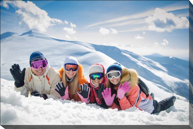 Купить и печать на заказ Картины на холсте Семья на горнолыжном курорте