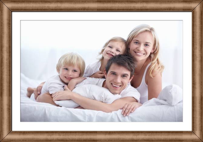 Картины в рамке, багете Family at home