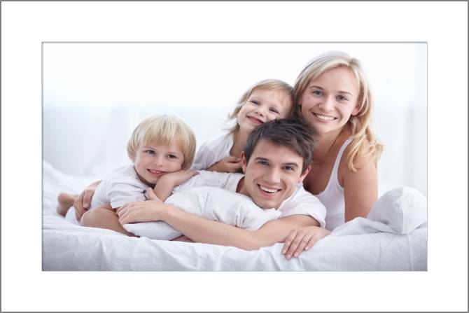 Картины, фото с паспарту Family at home